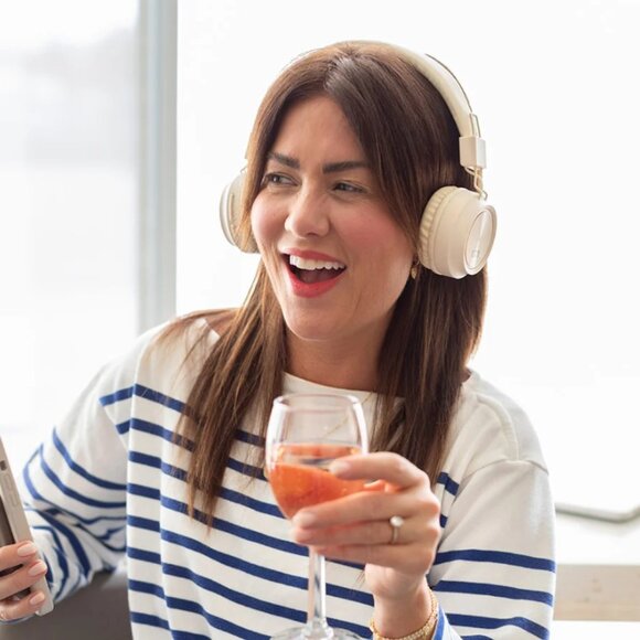 LSTN Sound Co. x Jilly Box: Bardot Wireless Headphone - Sky Blue - BNWT - Picture 3 of 3